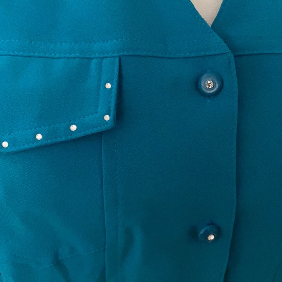 NWT - TEAL COLORED 3/4 SLEEVE TOP - Picture 3 of 5